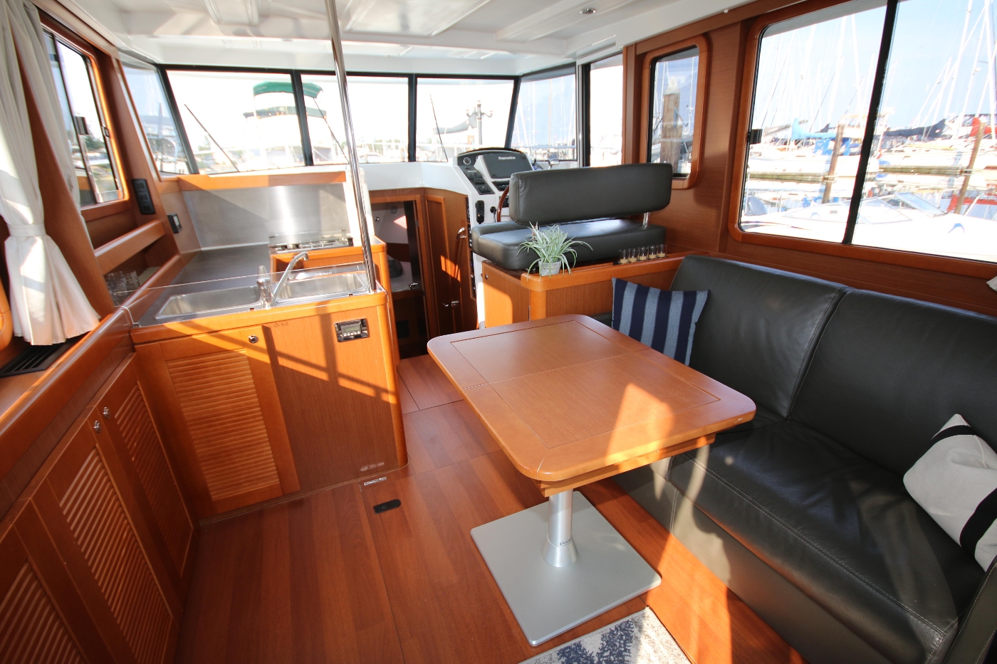 Beneteau Swift Trawler 34 2014 in Sidney, BC | Offered by Grand Yachts