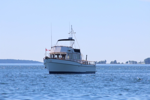 1977 Grand Banks 42 Classic, Port bow