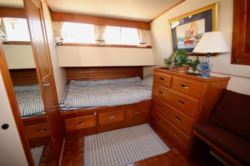 1977 Grand Banks 42 Classic, Chest of drawers