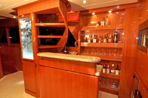 2011 Hampton 75 Endurance LRC, Bar area