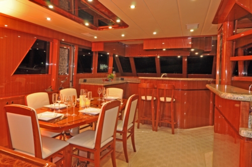 2011 Hampton 75 Endurance LRC, Dining, Galley area