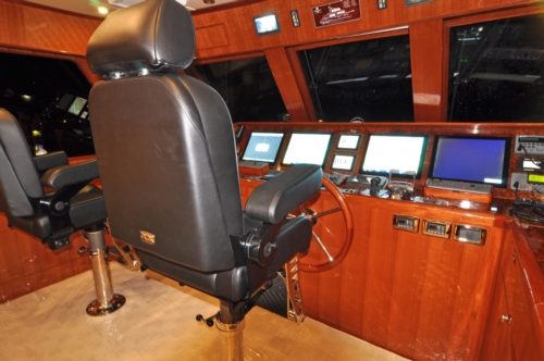 2011 Hampton 75 Endurance LRC, Skybridge Helm