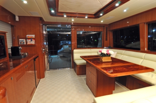 2011 Hampton 75 Endurance LRC, Skybridge aft view