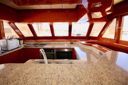 2011 Hampton 75 Endurance LRC, Galley