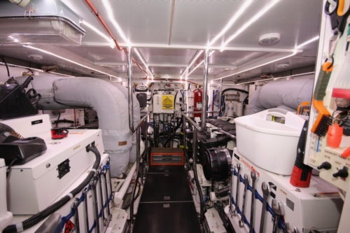 2011 Hampton 75 Endurance LRC, Engine room forward view