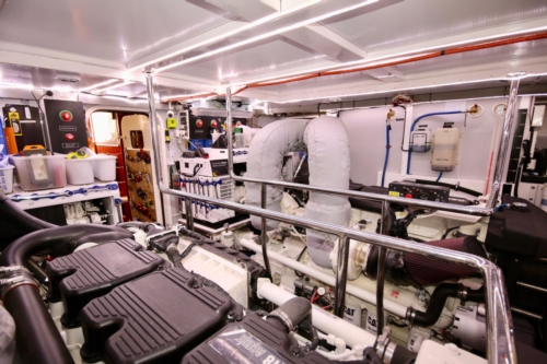 2011 Hampton 75 Endurance LRC, Engine room aft view