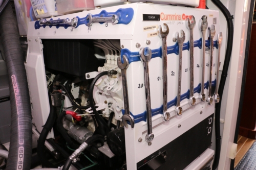 2011 Hampton 75 Endurance LRC, 13 KVA Generator