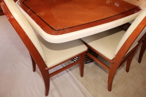 2011 Hampton 75 Endurance LRC, Protective table cover