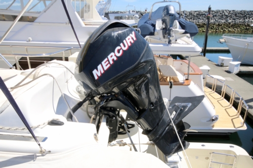 2011 Hampton 75 Endurance LRC, Outboard