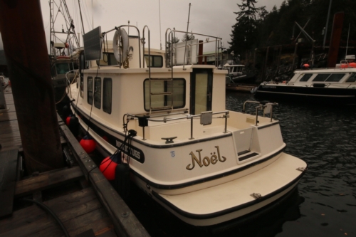 1999 Nordic Tug 32, Access to Cockpit from Swim Grid