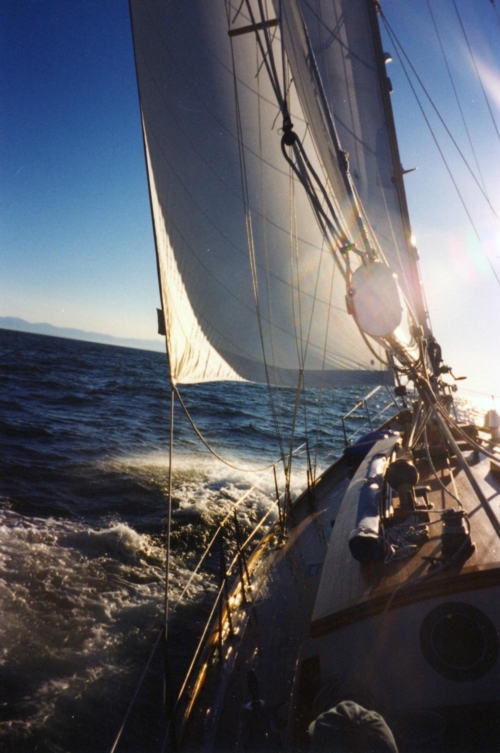 1992 Huntingford Explorer, Under Sail