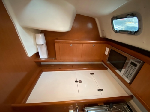 2009 Beneteau Oceanis 43, 