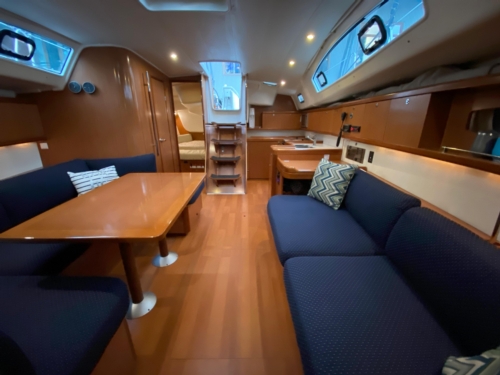 2009 Beneteau Oceanis 43, 