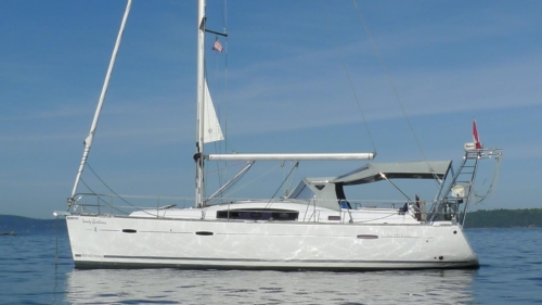 2009 Beneteau Oceanis 40, At anchor