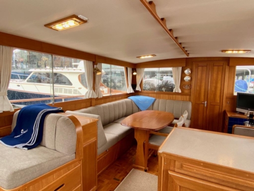 1998 Grand Banks 42 Classic, Salon from galley