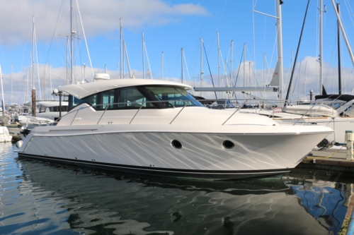 2018 Tiara Yachts C39 Coupe, Profile