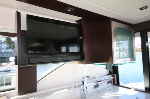 2018 Tiara Yachts C39 Coupe, Pull-out TV