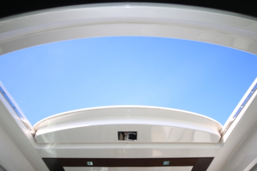 2018 Tiara Yachts C39 Coupe, Sun roof