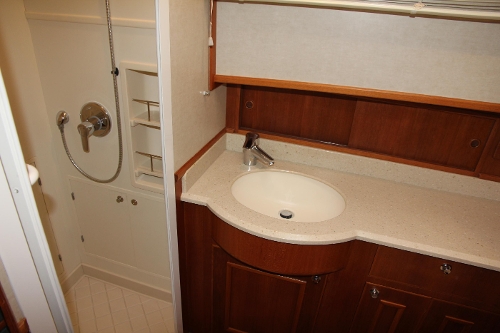 2009 Grand Banks 47 Europa, Vanity and Shower