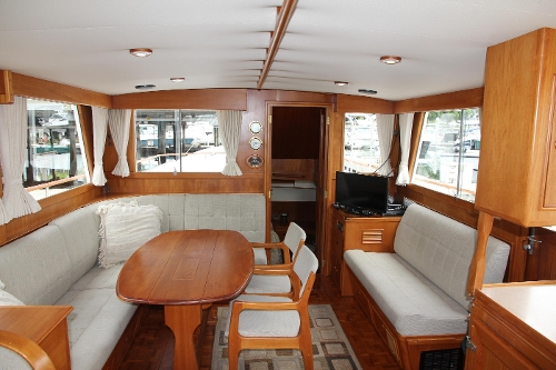 2001 Grand Banks 42 Classic, Salon Looking Aft