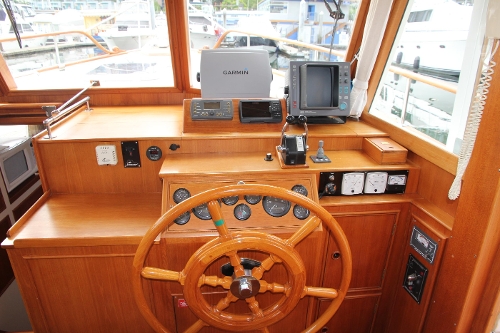 2001 Grand Banks 42 Classic, Lower Helm Station