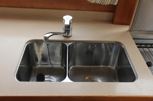 2001 Grand Banks 42 Classic, Stainless Sink
