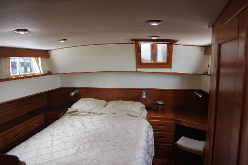 2001 Grand Banks 42 Classic, Master Stateroom