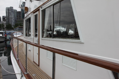 2001 Grand Banks 42 Classic, Portside Deck and Window