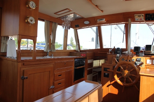 1995 Grand Banks 36 Classic, Galley and Helm
