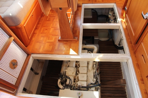 1995 Grand Banks 36 Classic, Engine Room Access