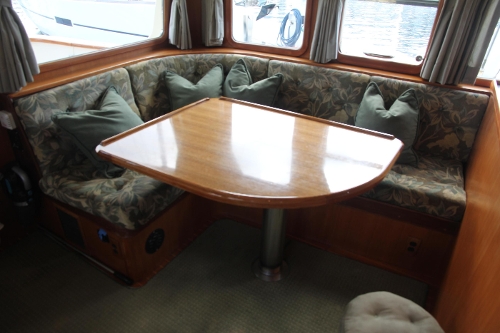 2000 Nordhavn Pilothouse, L-Shaped Settee and Table
