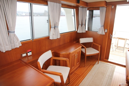2007 Grand Banks Europa, Starboard Side Salon Looking Aft