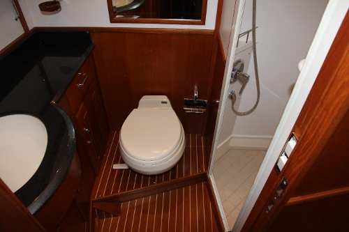 2007 Grand Banks Europa, Ensuite and Shower