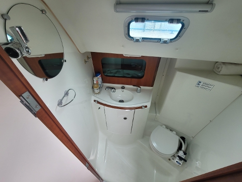 2001 Beneteau 331, Head with shower and vanity