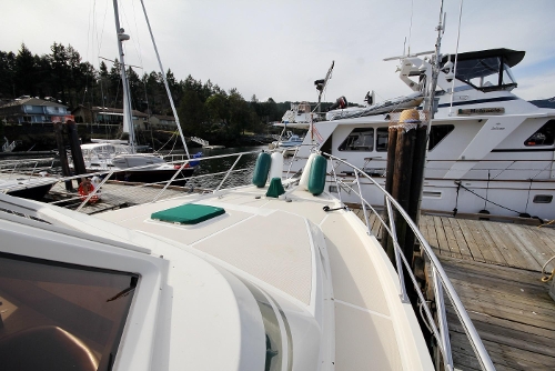 2000 Offshore Yachts 54 Pilothouse, Foredecks
