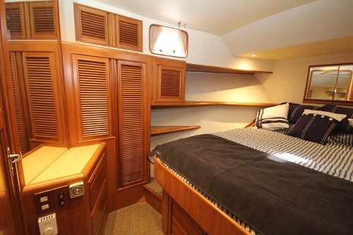 2000 Offshore Yachts 54 Pilothouse, VIP guest cabin forward