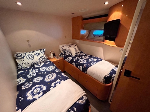 2002 Cheoy Lee Pilothouse, 