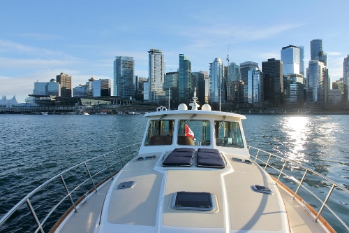 2015 Sabre 54 Salon Express, Fwd decks