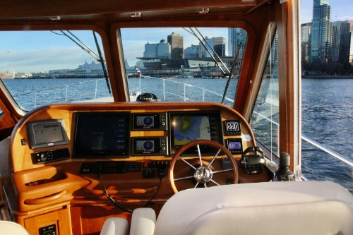 2015 Sabre 54 Salon Express, Helm