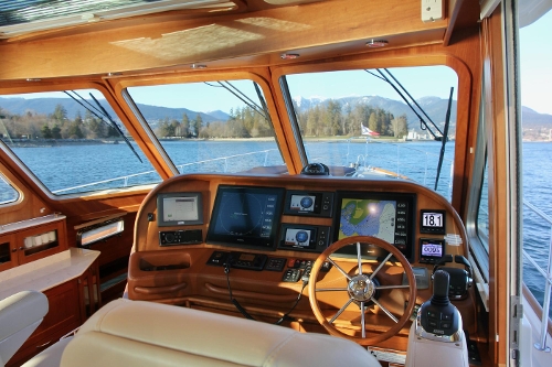 2015 Sabre 54 Salon Express, Helm