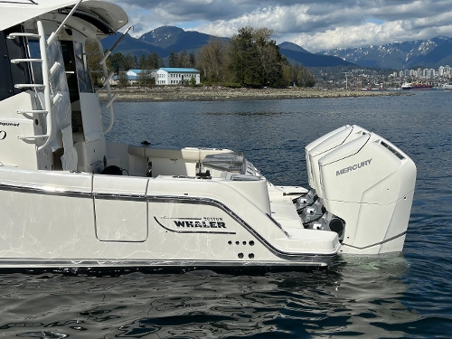 2022 Boston Whaler conquest 405, 