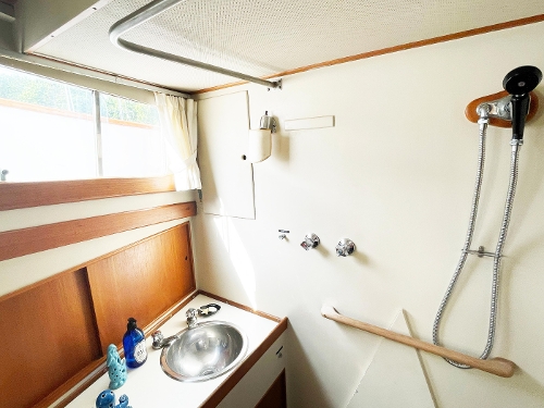1973 Grand Banks Classic 42, Forward Stateroom Head