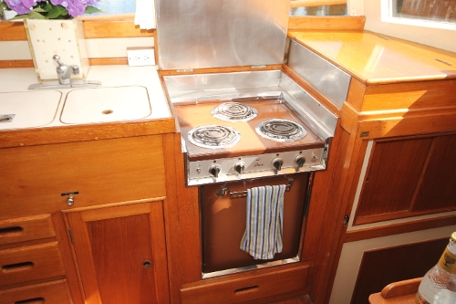 1973 Grand Banks Classic 42, Galley stove