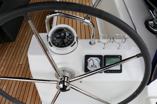 2012 Beneteau Oceanis 41, Helm instruments