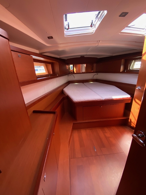 2013 Beneteau Oceanis 45, 