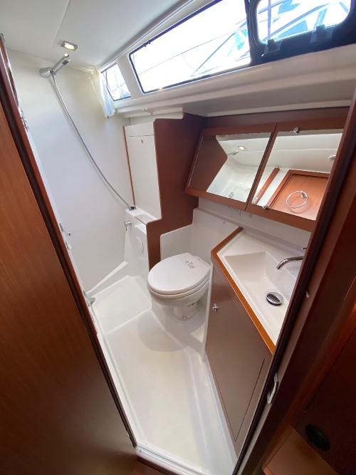 2013 Beneteau Oceanis 45, 