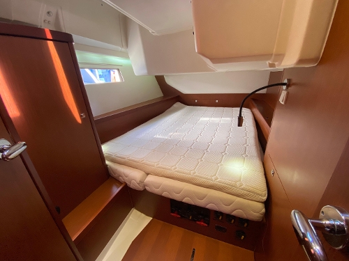 2013 Beneteau Oceanis 45, 