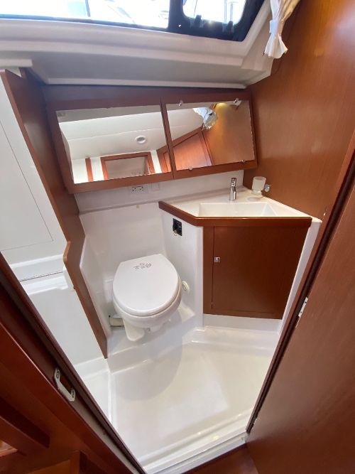 2013 Beneteau Oceanis 45, 