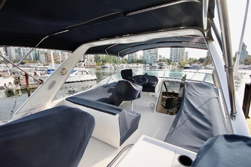 2000 Bayliner 4788 Pilot House Motoryacht, Flybridge Covered