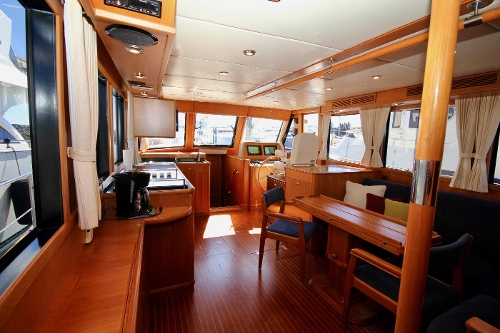 2009 Grand Banks 47 Heritage CL, Salon